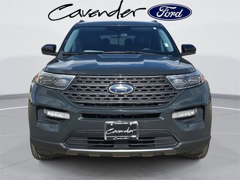 Used 2022 Ford Explorer XLT w/ Equipment Group 202A image 2