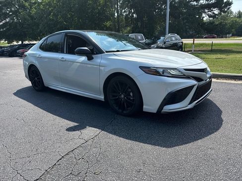 Used 2024 Toyota Camry XSE FWD image 7