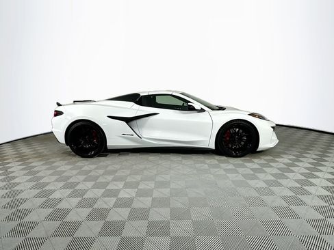 Used 2025 Chevrolet Corvette Z06 RWD image 34