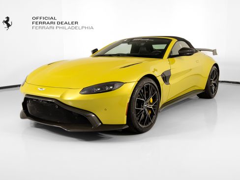 Used 2021 Aston Martin V8 Vantage Roadster image 4