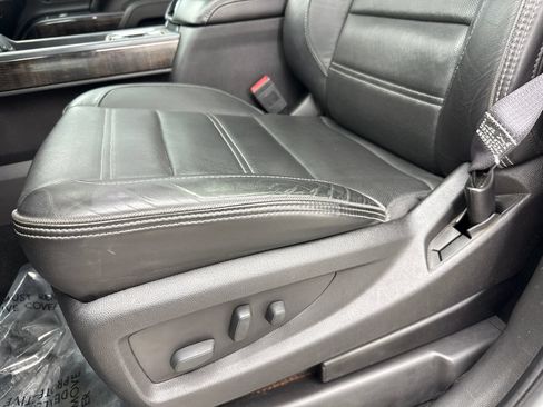 Used 2016 GMC Sierra 1500 Denali w/ Denali Ultimate Package AWD/4WD image 34