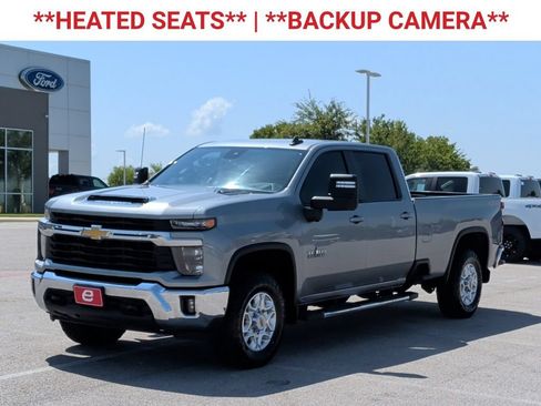 Used 2024 Chevrolet Silverado 2500 LT w/ Texas Edition AWD/4WD image 3