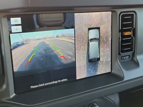 Used 2024 Ford Bronco Badlands image 26