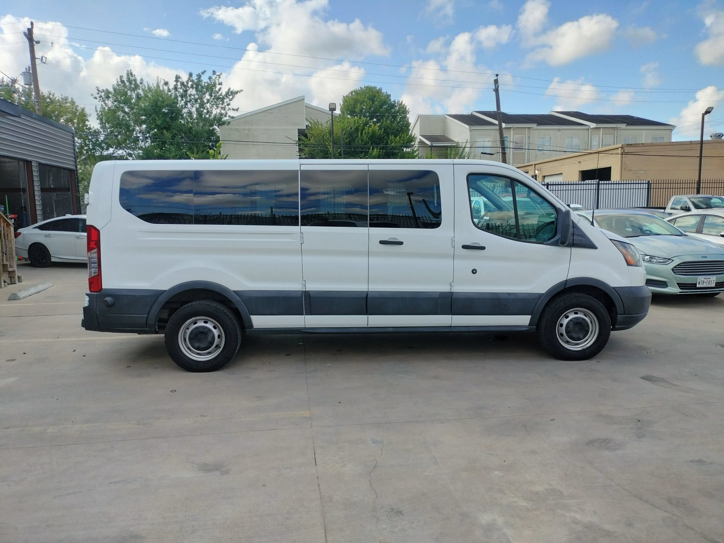 Used 2018 Ford Transit 350 XL RWD image 13