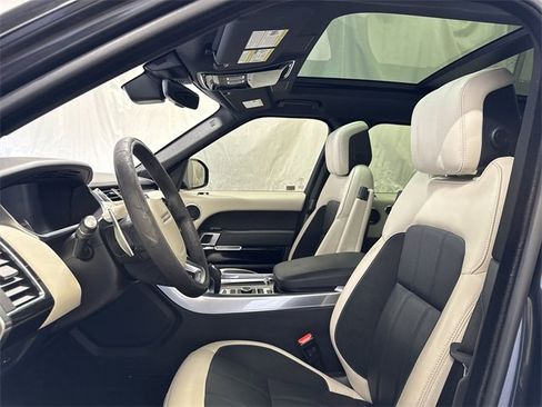 Used 2021 Land Rover Range Rover Sport HST image 11