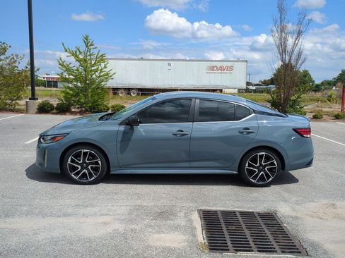 Used 2024 Nissan Sentra SR FWD image 7