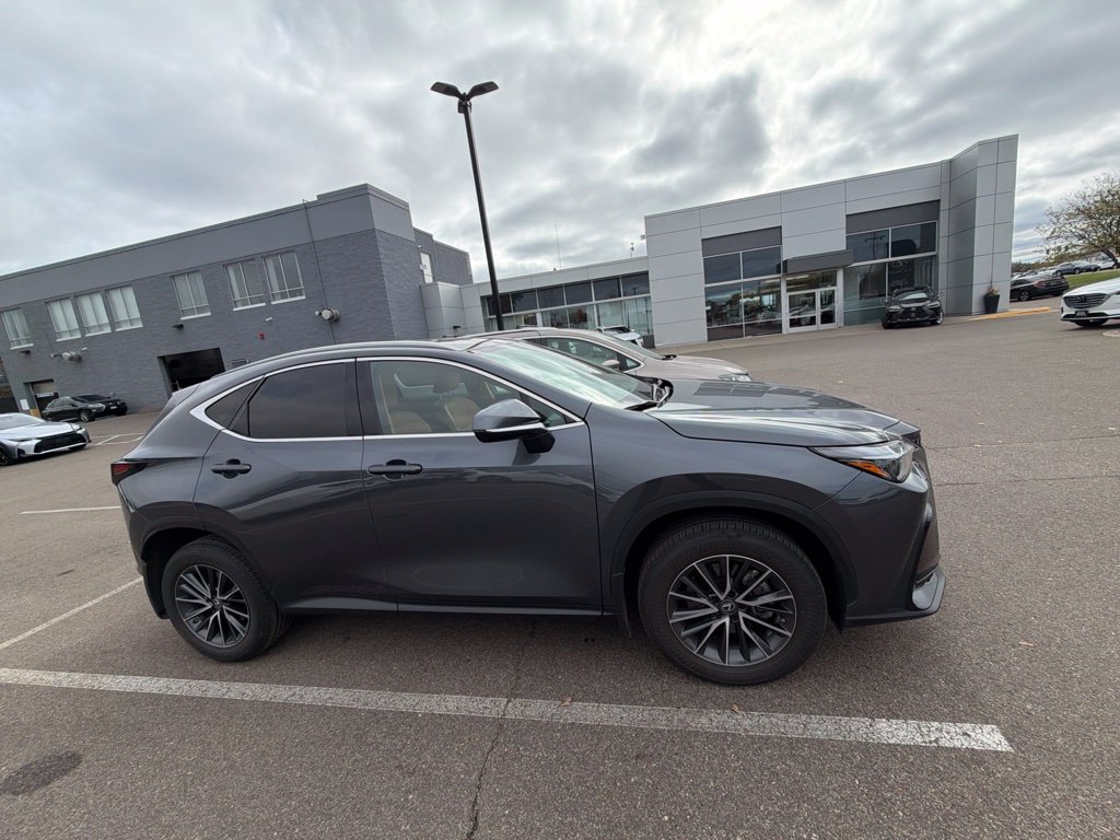 Used 2023 Lexus NX 350 AWD image 4
