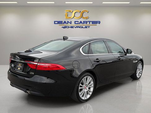 Used 2020 Jaguar XF Premium image 5