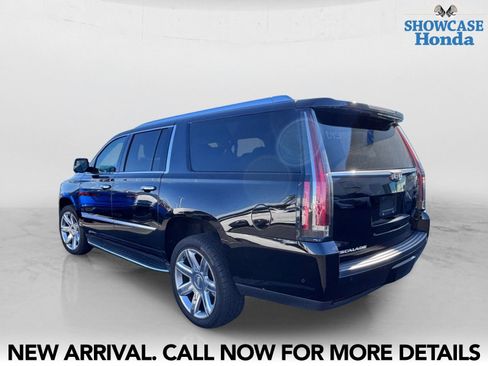 Used 2018 Cadillac Escalade ESV Luxury AWD/4WD image 4