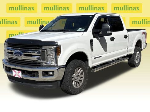 Used 2018 Ford F250 XLT w/ XLT Value Package image 13