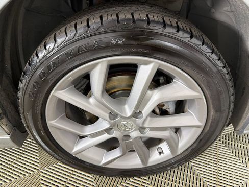 Used 2014 Nissan Sentra SR FWD image 12