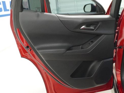 Used 2026 Chevrolet Equinox LT w/ LPO, Floor Liner Package FWD image 27