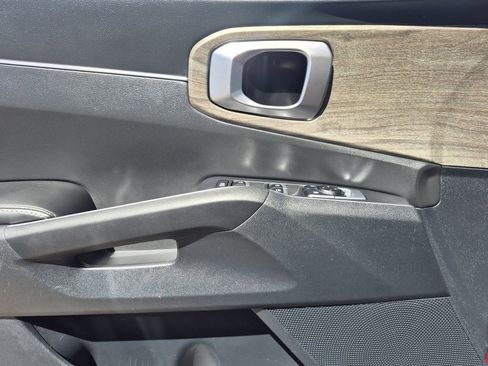 Used 2023 Kia Sorento X-Line EX image 7