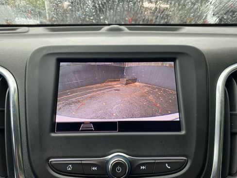 Used 2024 Chevrolet Equinox LT FWD image 25