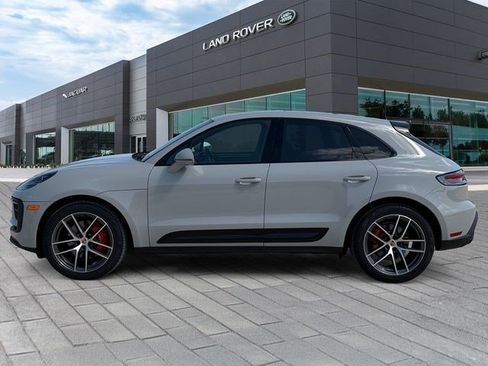 Used 2024 Porsche Macan S AWD/4WD image 2