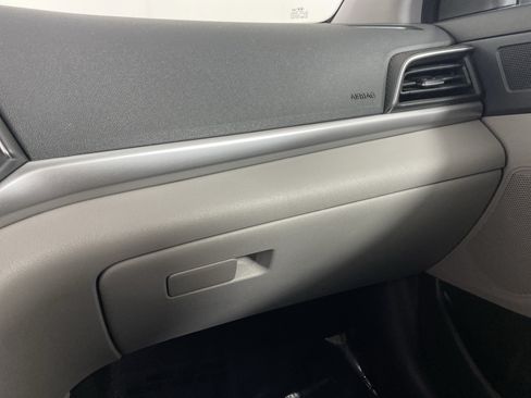 Used 2020 Hyundai Elantra SE FWD image 33