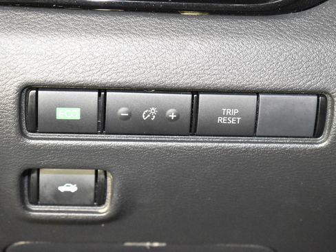 Used 2023 Nissan Sentra SV image 36