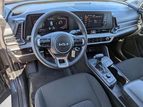 Used 2024 Kia Sportage LX image 10