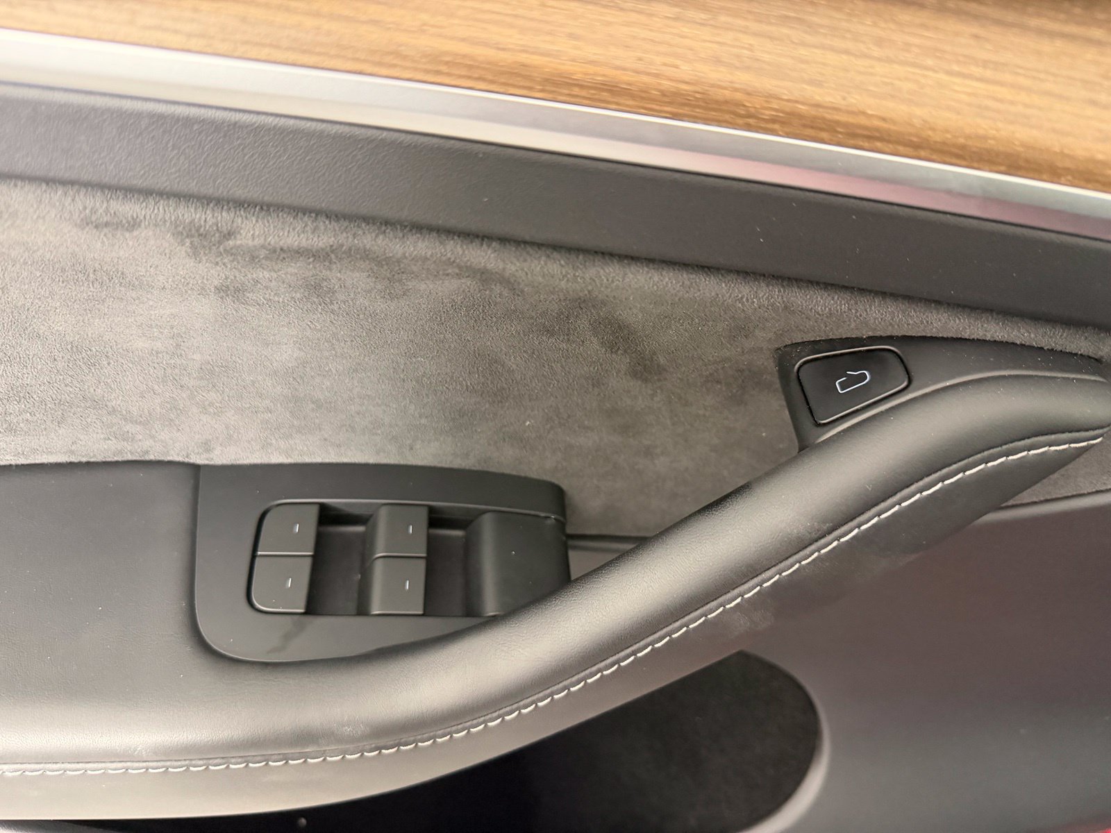Used 2024 Tesla Model Y Long Range RWD image 17