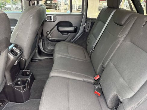 Used 2018 Jeep Wrangler Unlimited Sport AWD/4WD image 30
