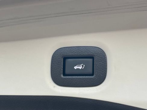 Used 2020 Nissan Rogue SV AWD/4WD image 25