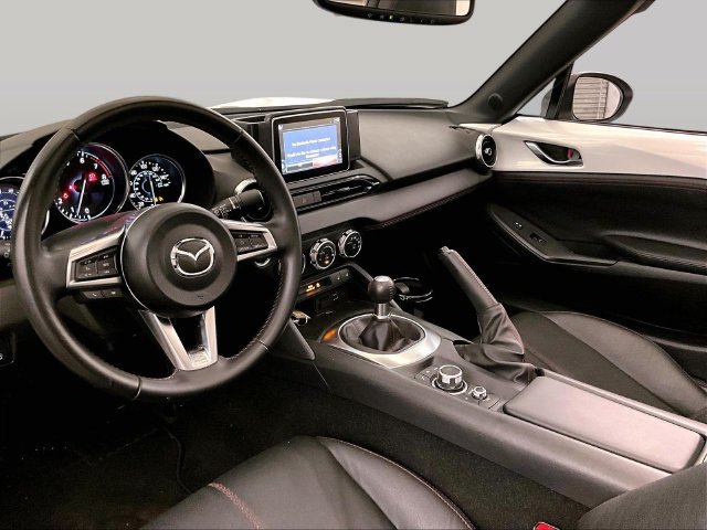 Used 2016 MAZDA MX-5 Miata Grand Touring RWD image 12