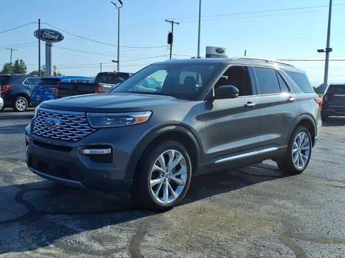 Used 2023 Ford Explorer Platinum w/ Technology Package AWD/4WD image 8