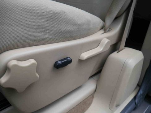 Used 2012 GMC Sierra 3500 SLE w/ SLE Preferred Package image 28