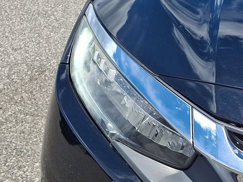 Used 2017 Honda Civic Touring image 28