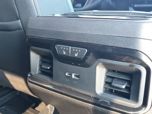 Used 2024 GMC Sierra 1500 AT4 w/ Technology Package image 18