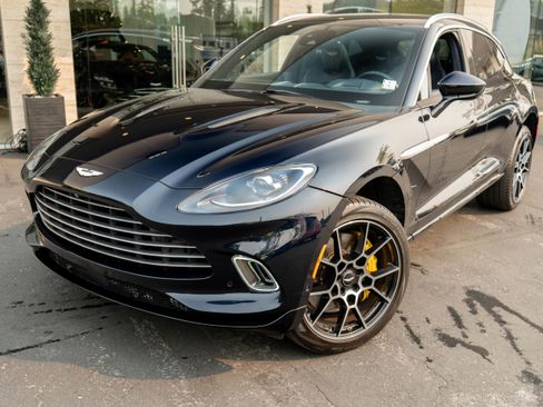 Used 2021 Aston Martin DBX image 43