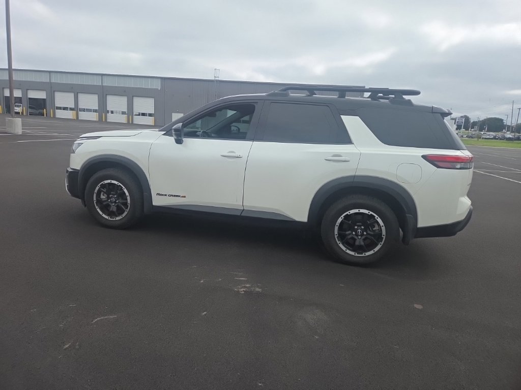 Used 2024 Nissan Pathfinder Rock Creek AWD/4WD image 5