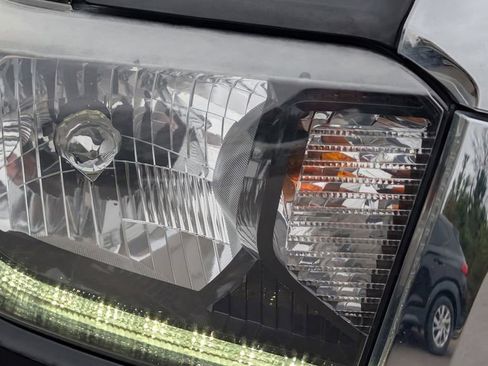 Used 2021 Toyota Tundra SR5 RWD image 9