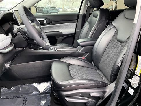 Used 2022 Jeep Compass Latitude image 7