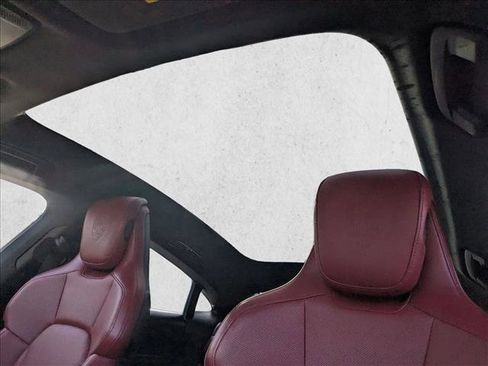 Used 2024 Porsche Taycan 4S image 16