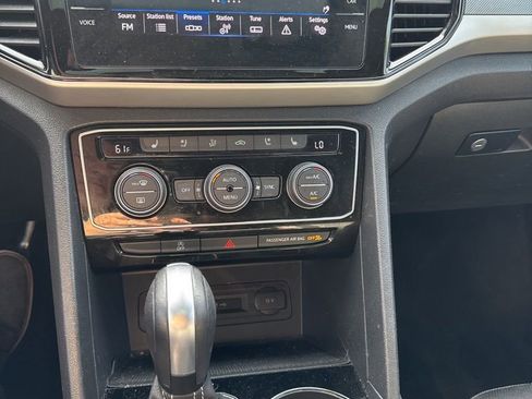 Used 2022 Volkswagen Atlas Cross Sport SEL Premium R-Line image 8