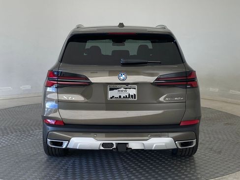 New 2026 BMW X5 xDrive50e w/ Premium Package image 9
