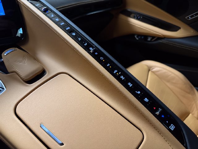 Used 2025 Chevrolet Corvette Z06 w/ Stealth Interior Trim Package RWD image 19
