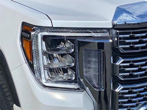Used 2022 GMC Sierra 3500 Denali w/ Denali Ultimate Package image 4
