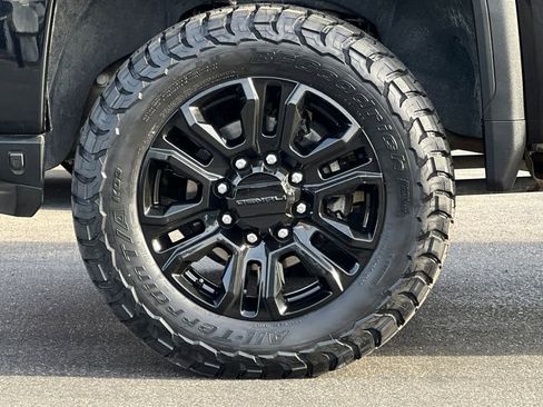 Used 2022 GMC Sierra 3500 Denali w/ Denali Black Diamond Edition AWD/4WD image 38
