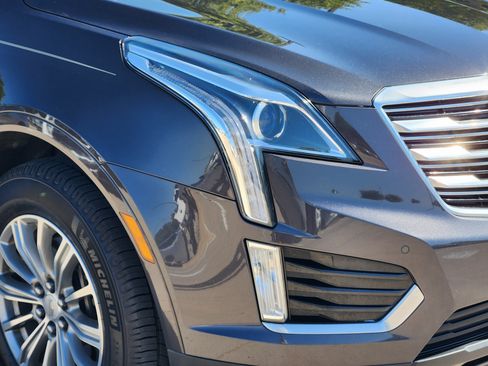 Used 2018 Cadillac XT5 Luxury w/ Driver Awareness Package FWD image 5