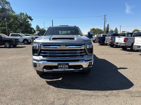 Used 2025 Chevrolet Silverado 3500 LTZ w/ LTZ Plus Package AWD/4WD image 2
