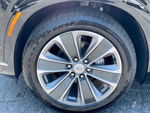 Used 2026 Cadillac Vistiq Luxury w/ LPO, Premium Carpet Package AWD/4WD image 12