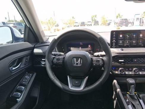 Used 2025 Honda Accord Touring image 9