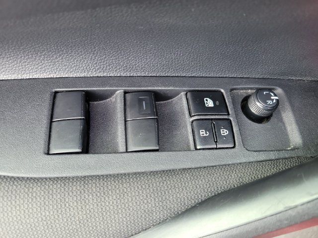 Used 2025 Toyota Corolla LE FWD image 9