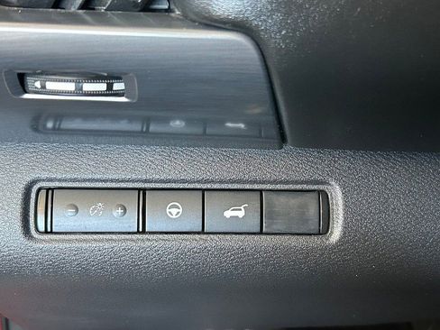 Used 2023 Nissan Pathfinder SL w/ SL Premium Package image 29