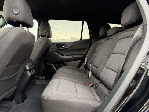 Used 2025 Chevrolet Equinox LT FWD image 27