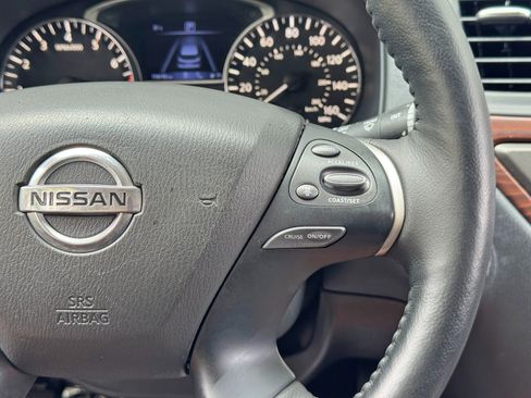 Used 2020 Nissan Pathfinder Platinum FWD image 20