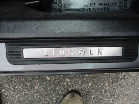 Used 2010 Lincoln MKZ FWD image 28