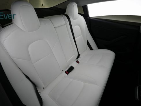 Used 2023 Tesla Model 3 Performance image 9
